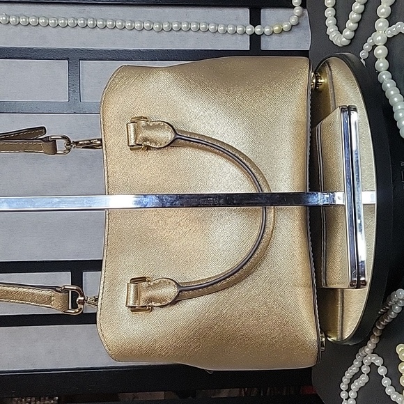 Michael Kors Metallic Golden Savannah Small Satchel with 🆕️MK Dust Bag - Picture 9 of 17